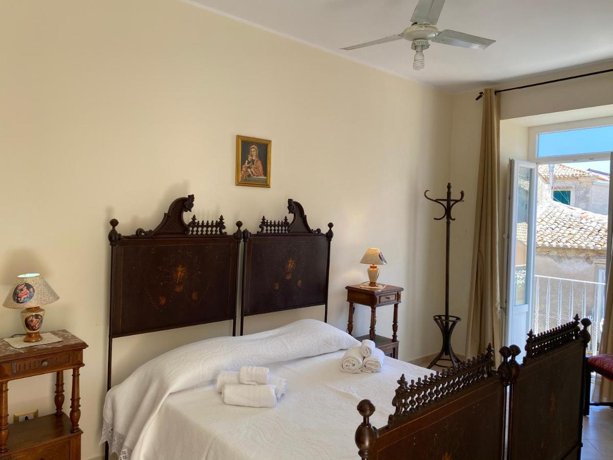 Affaccio Su Stromboli Apartment Тропеа Екстериор снимка