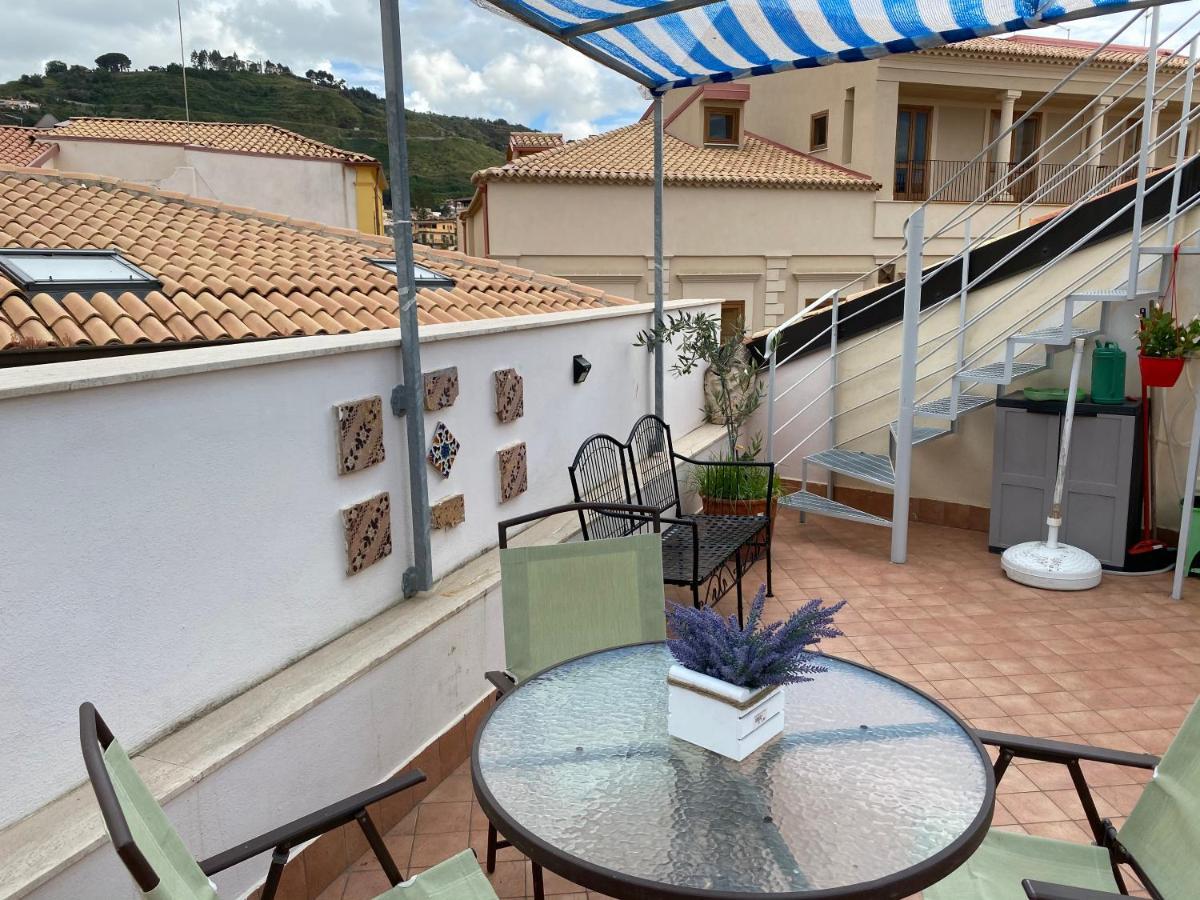 Affaccio Su Stromboli Apartment Тропеа Екстериор снимка
